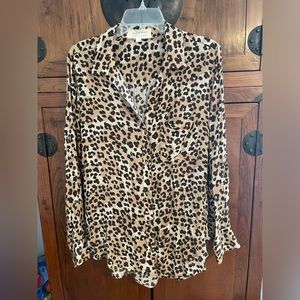 Cloth &Stone leopard print blouse.